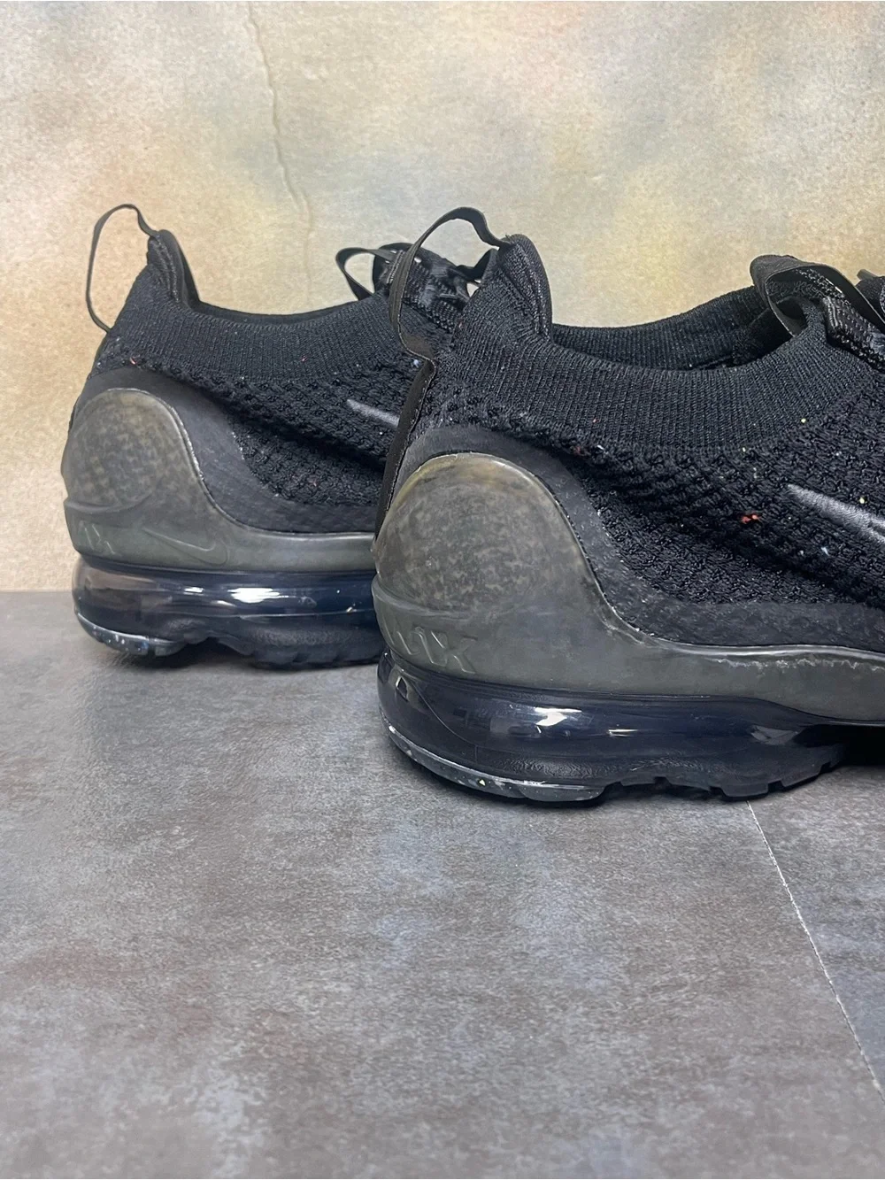 Nike Air VaporMax 2021 Men’s Triple Black Sneakers Size 10.5
